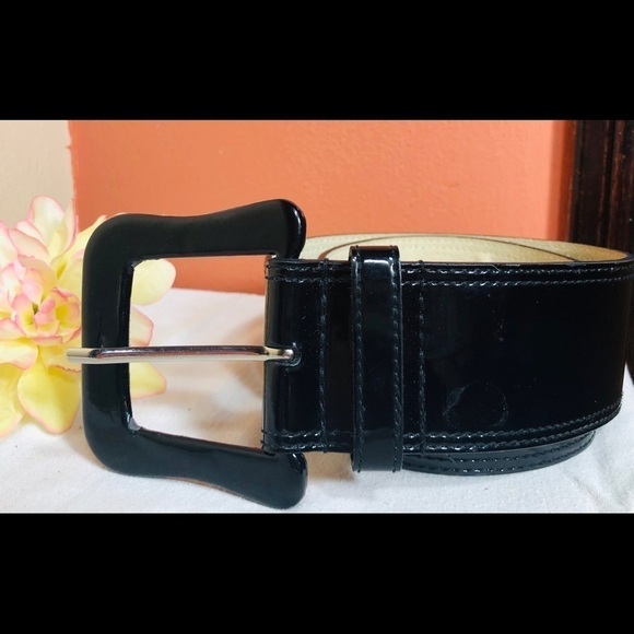 EXPRESS black patent belt with buckle, siz… - Picture 2 of 5